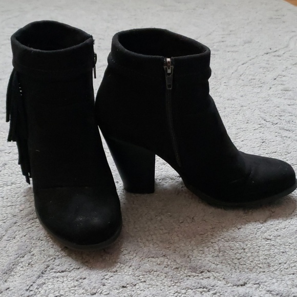 Rampage Booties - Picture 2 of 4